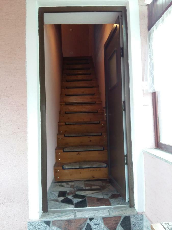 Rooms Mostanje 卡尔洛瓦茨 外观 照片