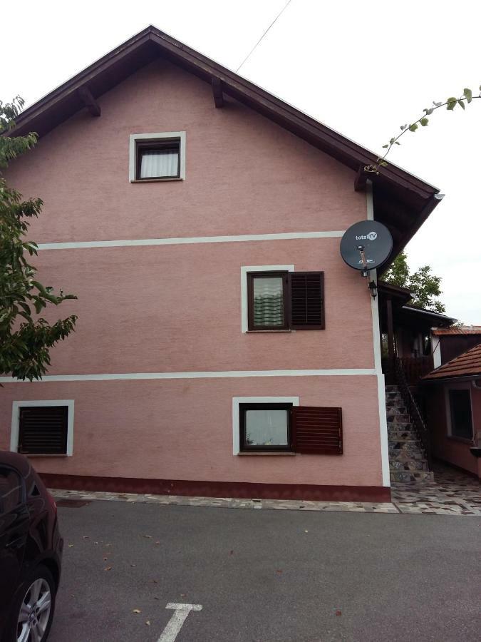 Rooms Mostanje 卡尔洛瓦茨 外观 照片